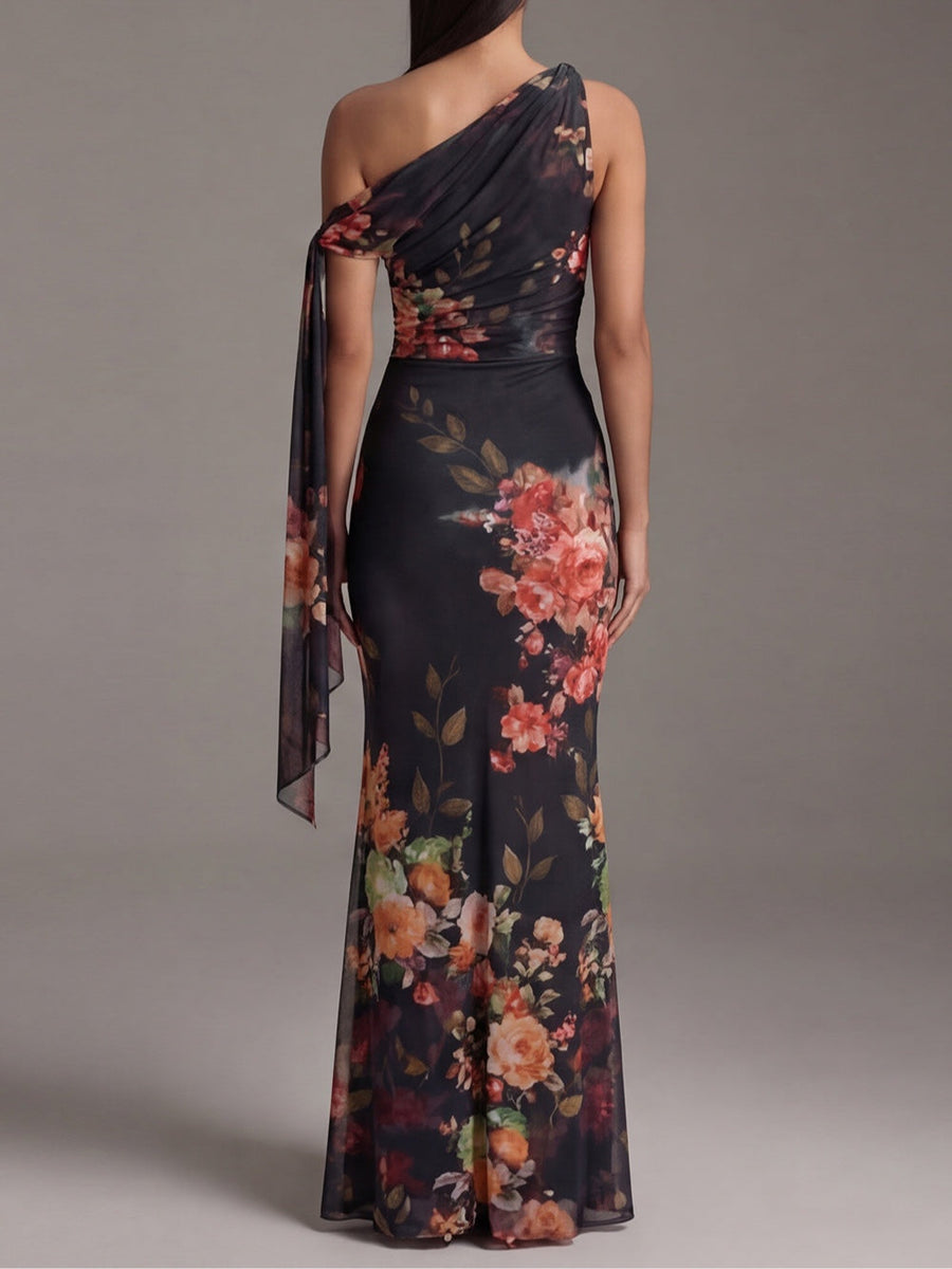 Abito Maxi in Mousseline Nera Plissettata con Stampa e Spalla Unica