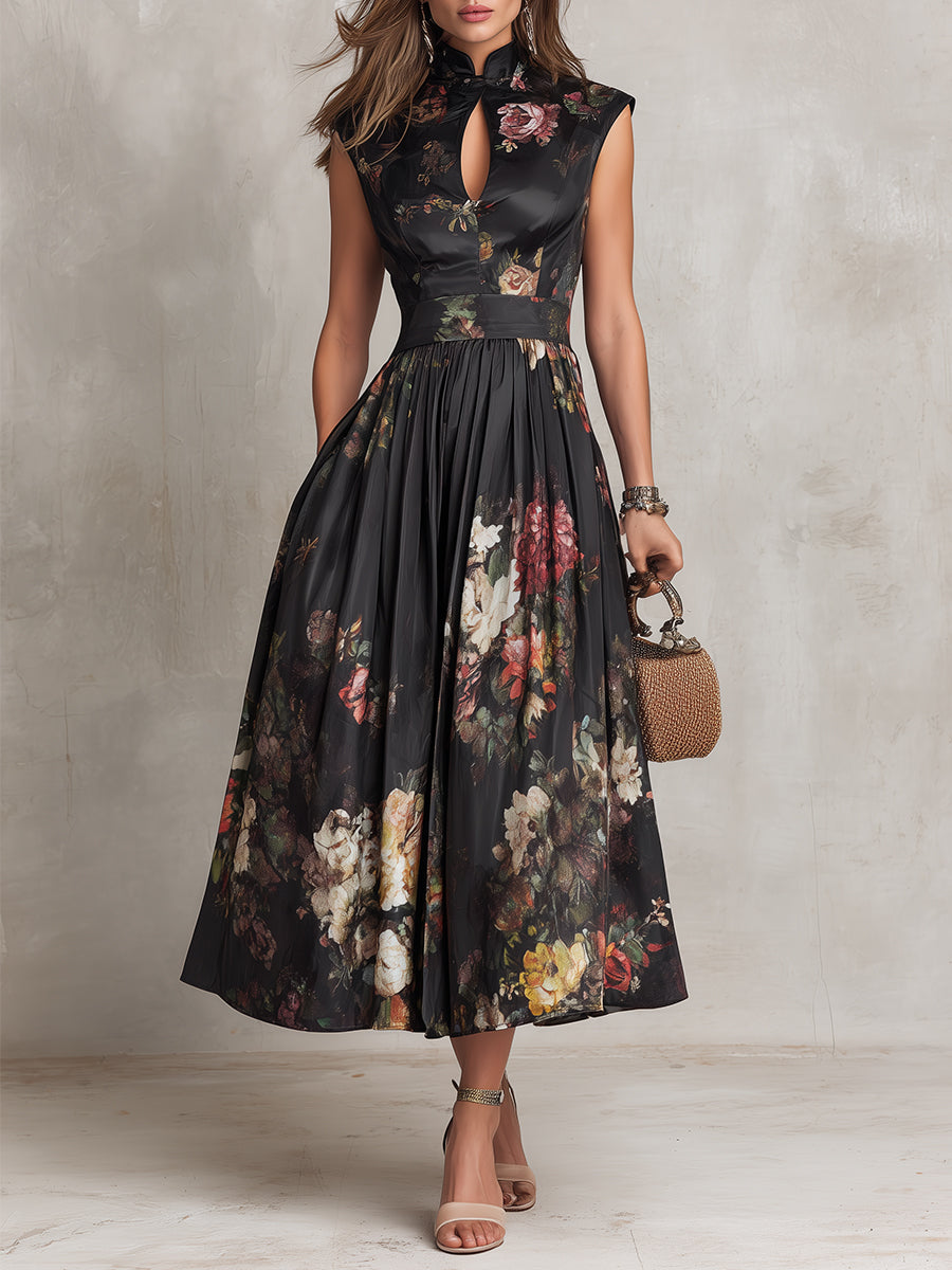 Abito Midi in Satin Nero con Collo a Fessura Floreale Plissettato