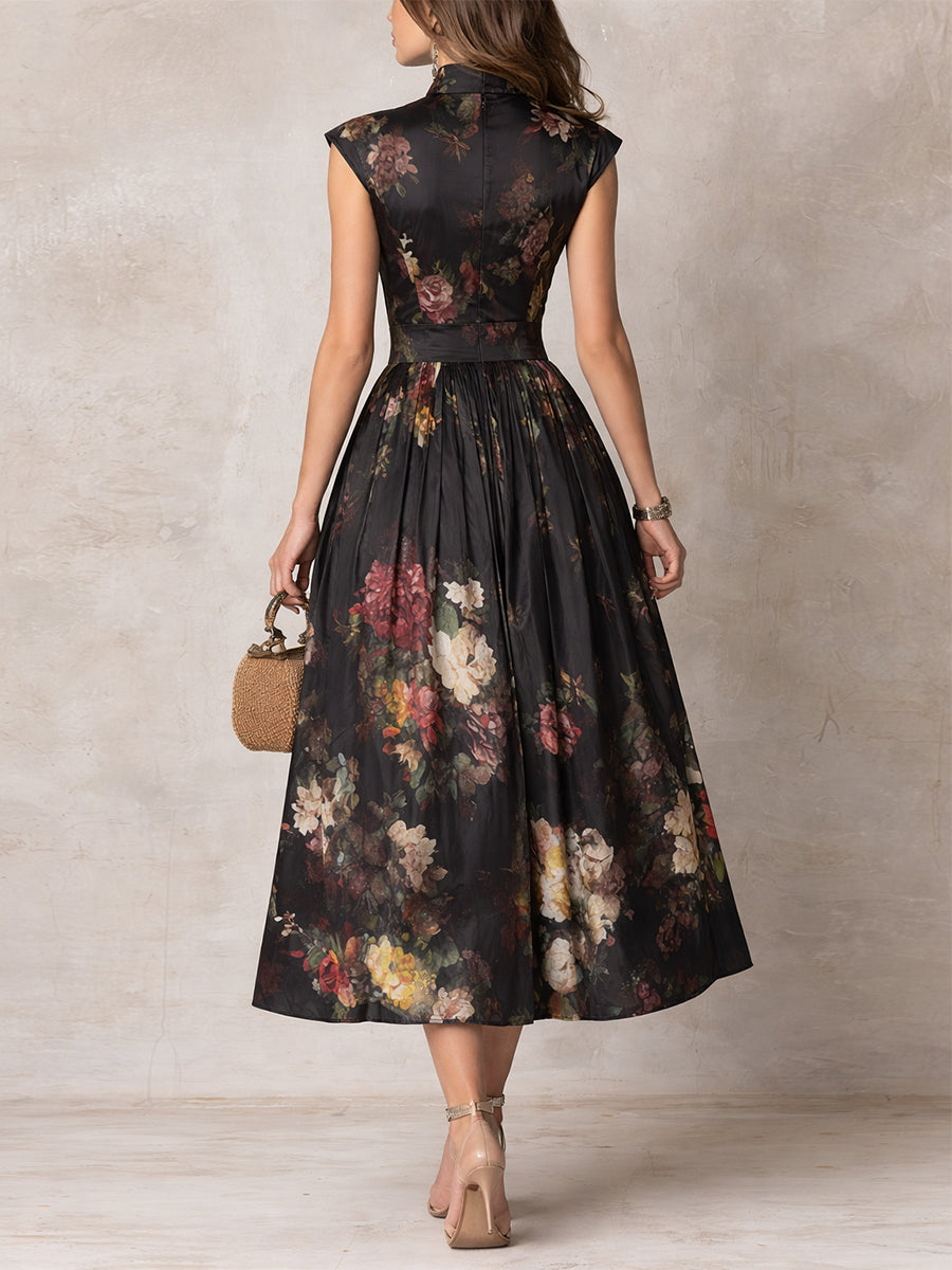 Abito Midi in Satin Nero con Collo a Fessura Floreale Plissettato