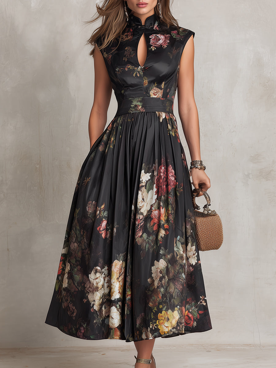 Abito Midi in Satin Nero con Collo a Fessura Floreale Plissettato