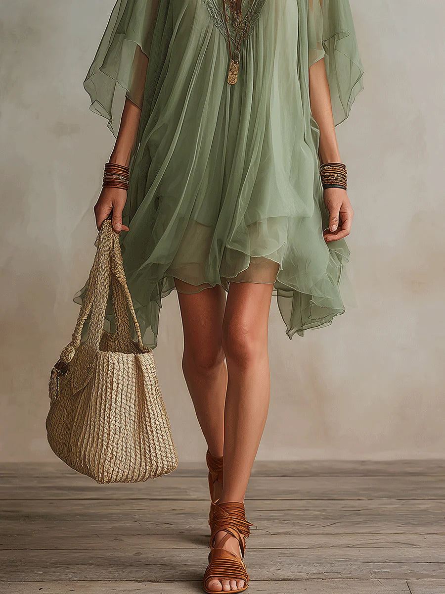 Abito Mini Fluttuante a Strati in Chiffon Verde con Scollatura a V