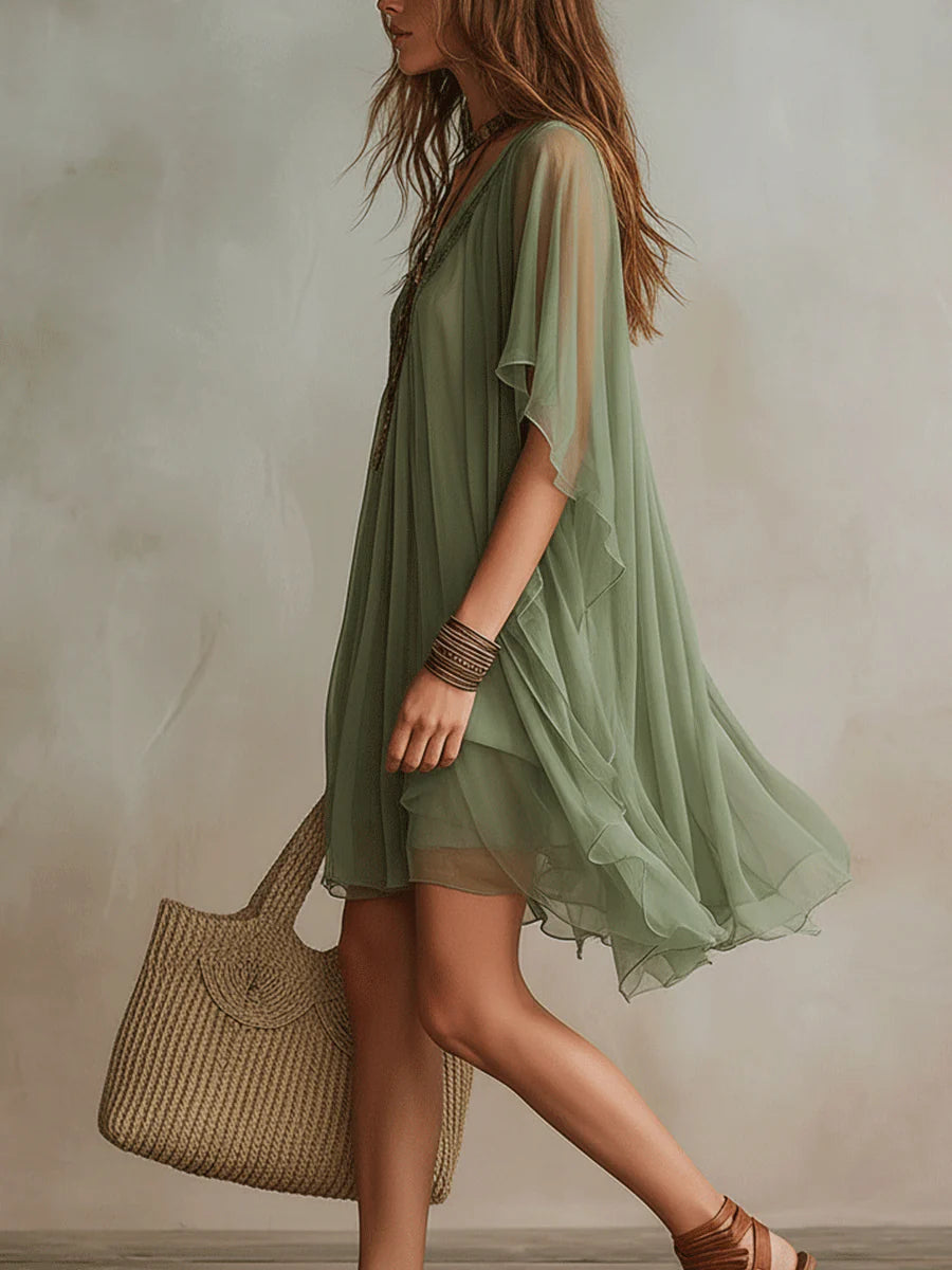 Abito Mini Fluttuante a Strati in Chiffon Verde con Scollatura a V