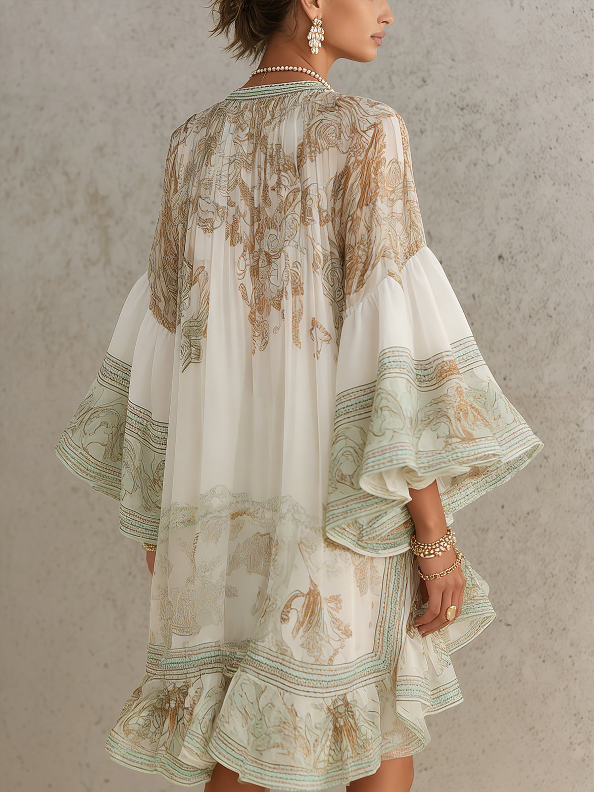 Mini Abito in Chiffon Verde con Stampa a Balze e Maniche a Volant
