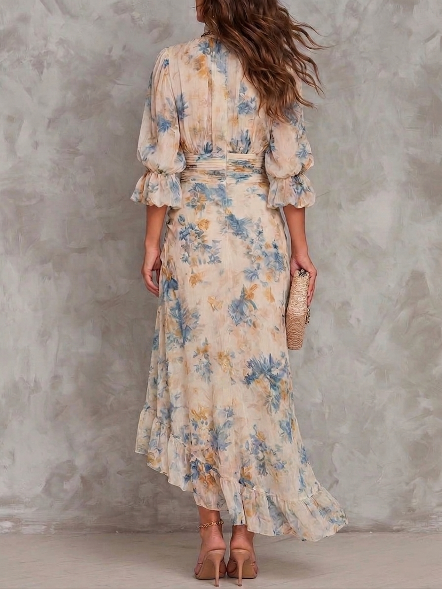 Abito Maxi in Mousseline Beige con Collo Alto e Stampa Floreale Pittura a Olio Taglio Irregolare