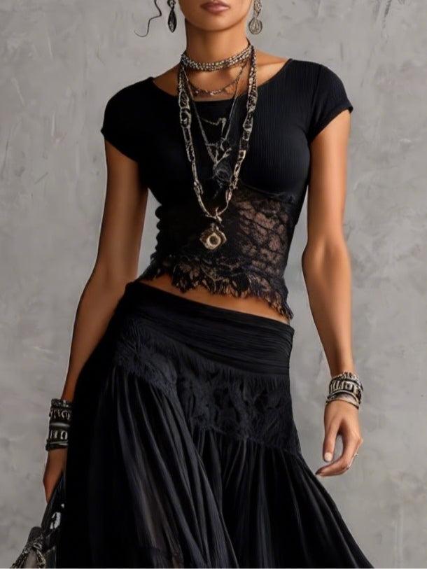 Adelina | Set nero in pizzo e gonna plissettata