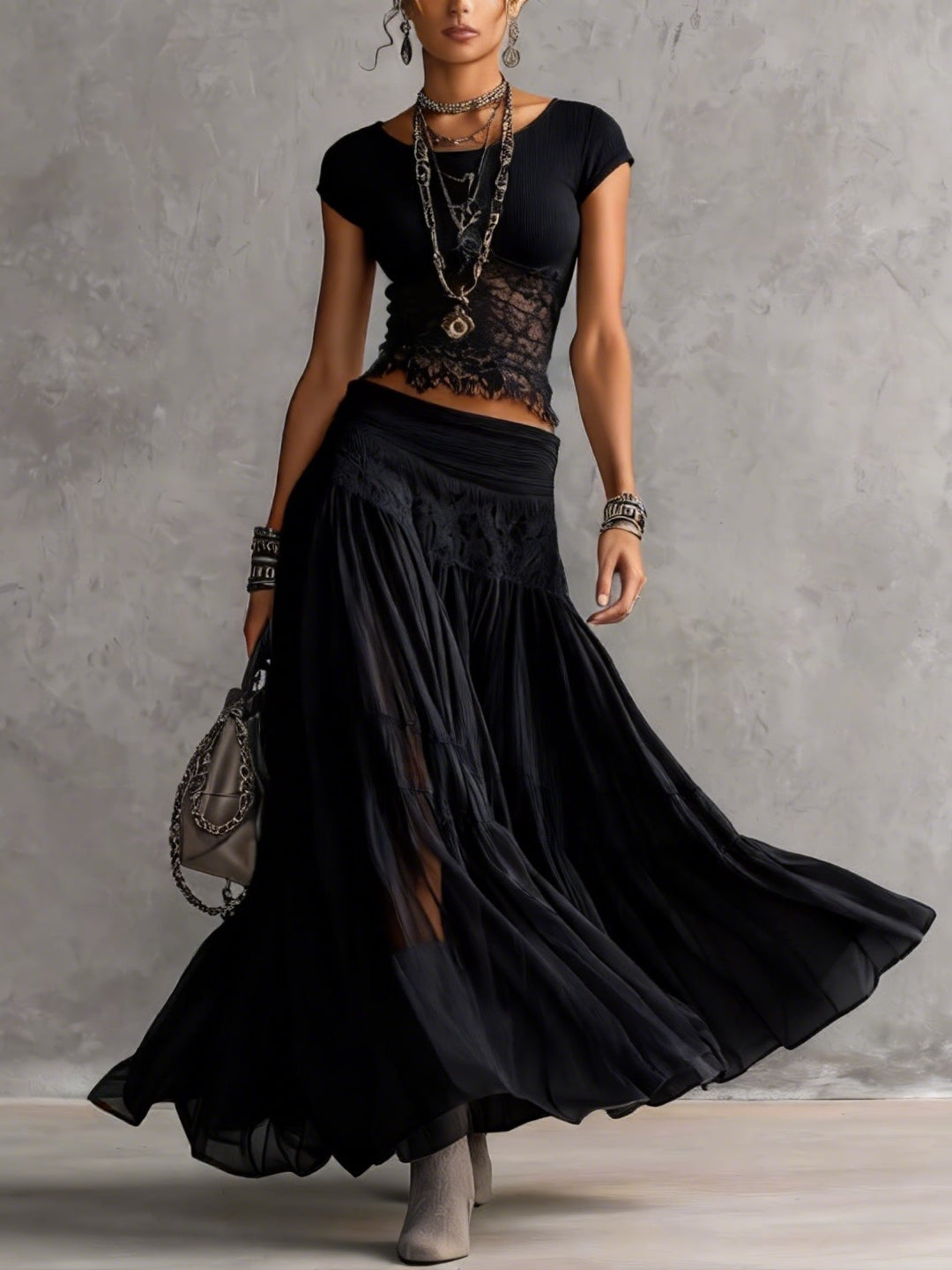 Adelina | Set nero in pizzo e gonna plissettata